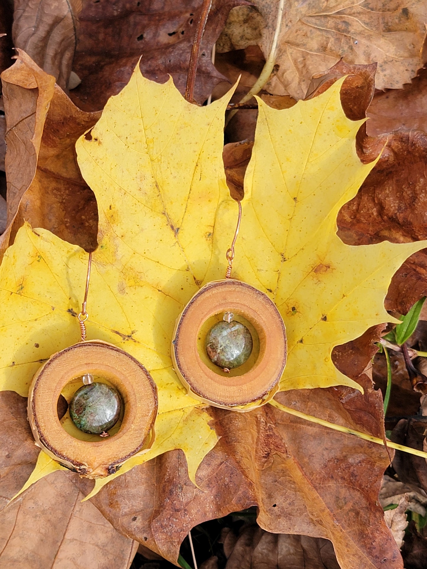 Birch hoop with Jasper